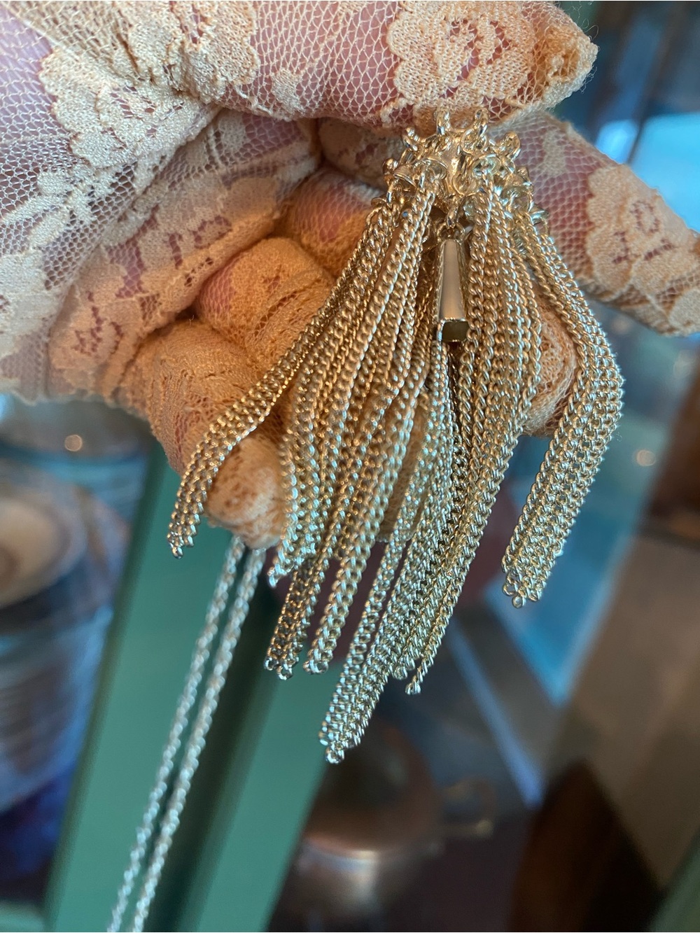 Kendra Scott Necklace - Picture 7 of 8